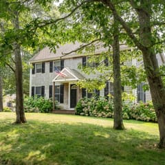 27 Leslies Ln