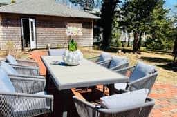 6 Arlington Ave - Image 2