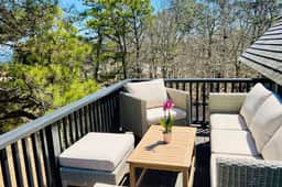 6 Arlington Ave - Image 4