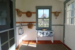 663 Edgartown Rd - Image 2