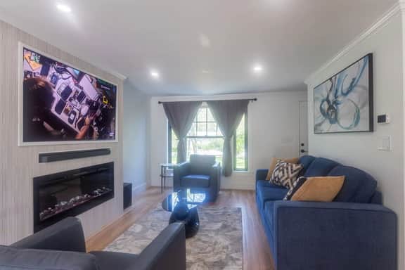 7 Elm St - Image 2