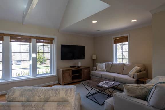 87 Schoolhouse Rd - Image 2